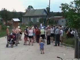 Сход жителей Сагры. Фото с сайта newsru.com Сход жителей Сагры. Фото с сайта newsru.com